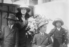 Clara Butt & children, between c1910 and c1915. Creator: Bain News Service