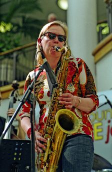 Clare Hirst, Croydon Jazz Festival, Whitgift Centre, April 28, 2006. Artist: Brian O'Connor