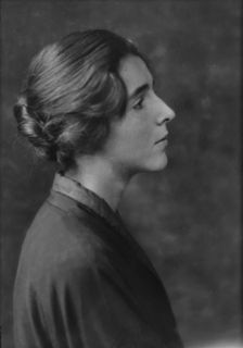 Clark, Estelle, Miss, portrait photograph, 1915 Nov. 2 or Nov. 4. Creator: Arnold Genthe