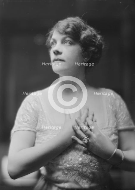 Claussen, Julia, Miss, portrait photograph, 1916 Mar. 2. Creator: Arnold Genthe.