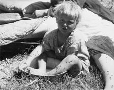 Cleanliness - Oklahoma refugees camping in Imperial Valley, California, 1935. Creator: Dorothea Lange