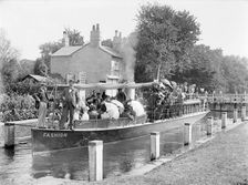 Cleeve Lock, Goring, Oxfordshire, c1860-c1922. Artist: Henry Taunt
