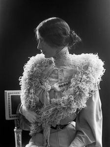 Cléo de Mérode, 1903. Creator: Blomberg, Anton (1862-1936)