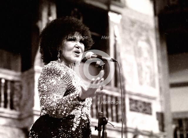 Cleo Laine, The Globe, London, 2000. Artist: Brian O'Connor