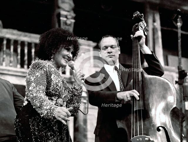 Cleo Laine and Alec Dankworth, The Globe, London, 2000. Artist: Brian O'Connor