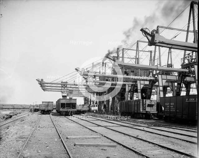 Cleveland & Pittsburgh ore docks, Cleveland, between 1900 and 1906. Creator: Unknown.