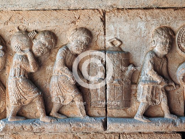 Cloister of the Cathedral of Girona, decoration of a frieze in an impost representing the wine ha…