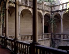 Cloister of the Lloctinent Palace, partial view of the interior