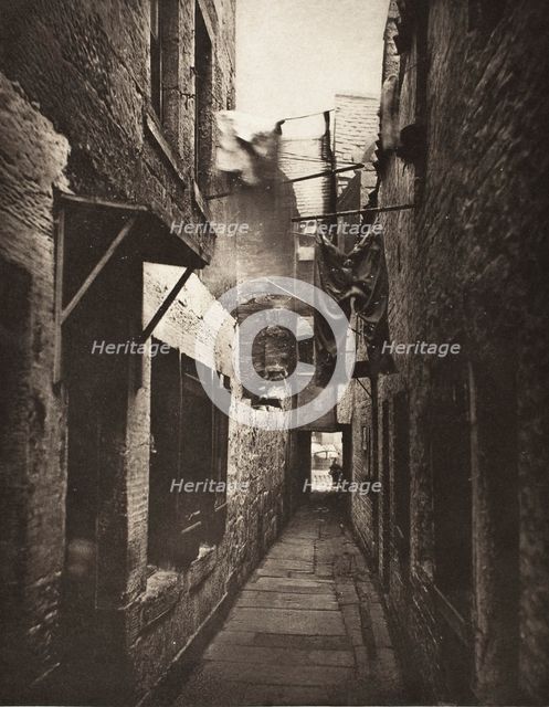 Close No. 101 High Street (#8), Printed 1900. Creator: Thomas Annan.