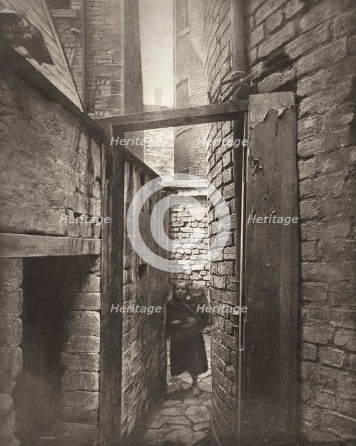 Close No. 11 Bridgegate (#43), Printed 1900. Creator: Thomas Annan.