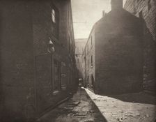 Close No. 267 High Street (#41), Printed 1900. Creator: Thomas Annan