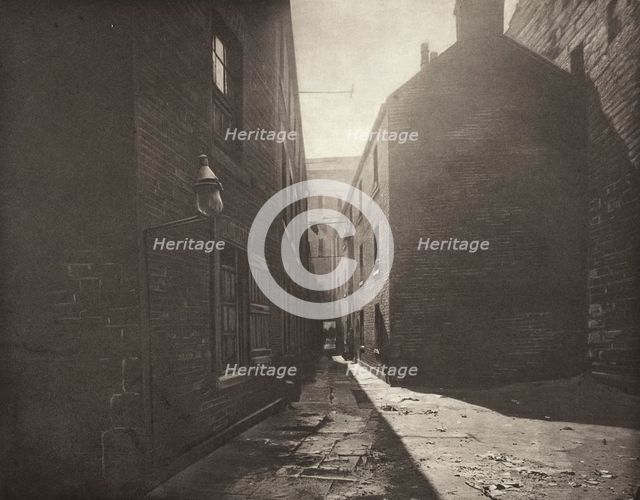 Close No. 267 High Street (#41), Printed 1900. Creator: Thomas Annan.