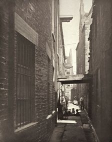 Close No. 29 Gallowgate (#21), Printed 1900. Creator: Thomas Annan