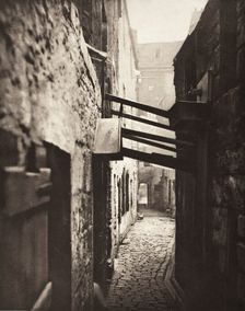 Close No. 83 High Street (#10), Printed 1900. Creator: Thomas Annan