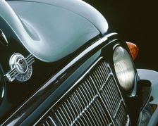 Close up view of 1949 Morris Minor