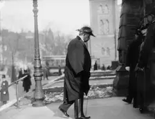 Cruz, Senor Don Anibal - His Funeral At St. Patrick's Church, 1910. Creator: Harris & Ewing