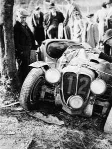 Crash of the Le Mans 24 Hours winner at Spa, Belgium, 1938