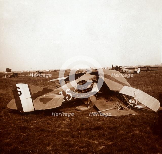 Crashed plane, c1914-c1918. Artist: Unknown.