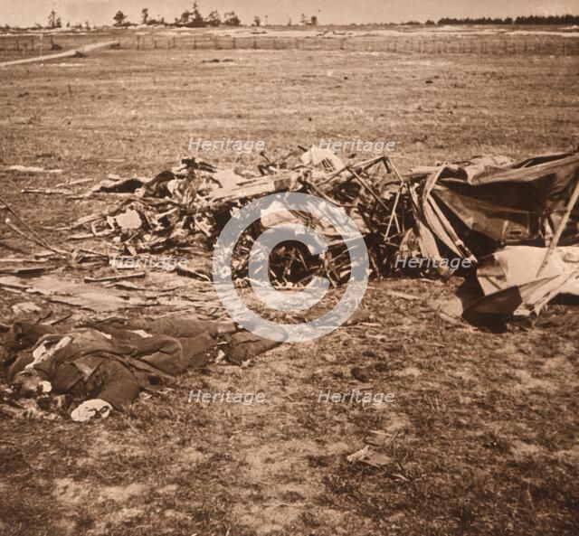 Crashed plane, Sainte-Marie-à-Py, northern France, c1914-c1918. Artist: Unknown.