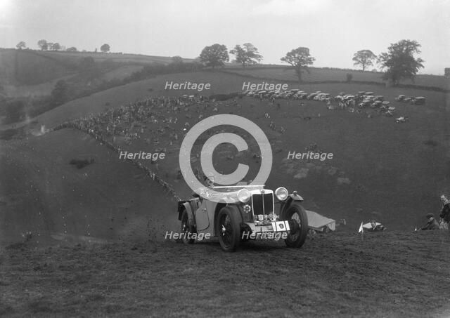 Cream Cracker Team MG PA of JM Toulmin at the Singer CC Rushmere Hill Climb, Shropshire 1935. Artist: Bill Brunell.