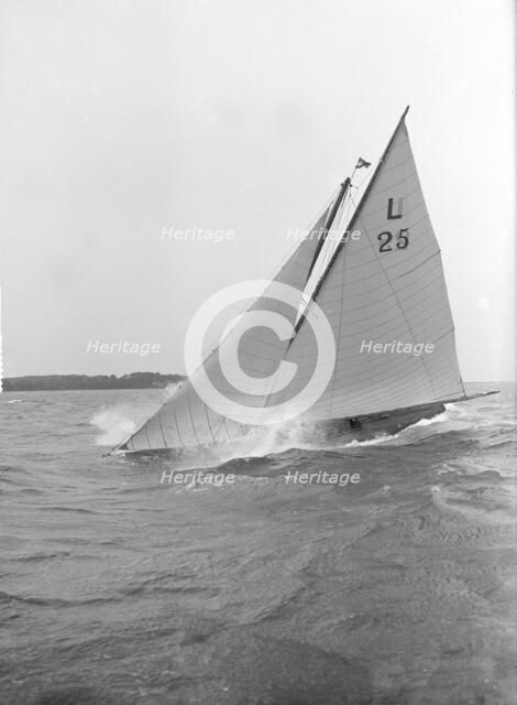 'Cremona' crashes through wave, 1913. Creator: Kirk & Sons of Cowes.