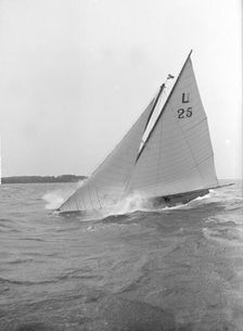 Cremona crashes through wave, 1913. Creator: Kirk & Sons of Cowes