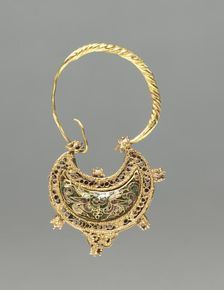 Crescent-Shaped Earring, 1000-1100. Creator: Unknown