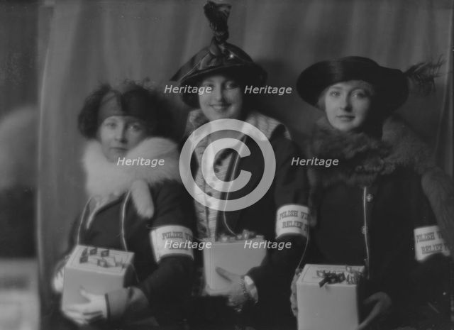 Crosbie, Violet, Miss, and other members of Polish relief group, portrait photograph, 1916. Creator: Arnold Genthe.