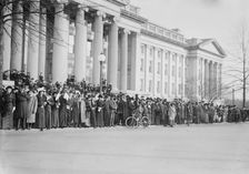 Crowd on Treasury steps watching for Bride and Groom (Wilson), between c1910 and c1915. Creator: Bain News Service