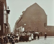 Crowd of East End children, Red Lion Street, Wapping, London, 1904
