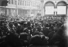 Crowd watching "playograph," World Series, 1911, 1911. Creator: Bain News Service