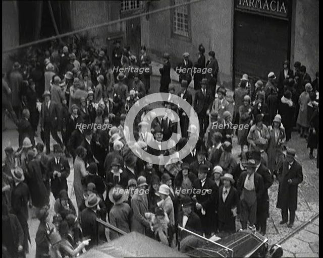 Crowds of People Waiting at the Wedding Between Luisa Tetrazzani and Pietro Vernati, 1926. Creator: British Pathe Ltd.