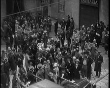 Crowds of People Waiting at the Wedding Between Luisa Tetrazzani and Pietro Vernati, 1926. Creator: British Pathe Ltd