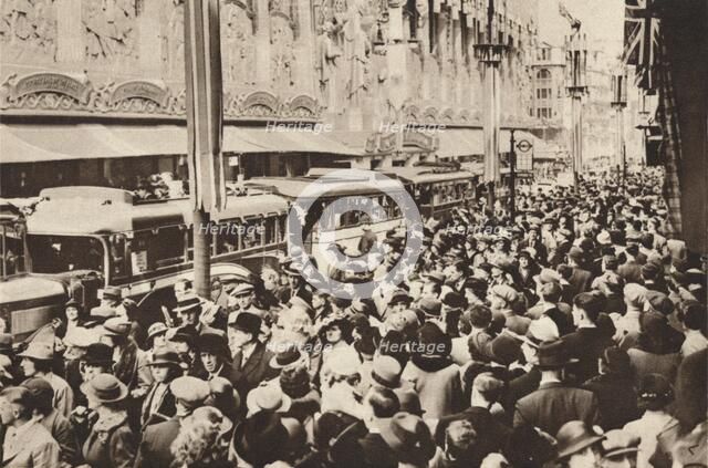 'Crowds on Oxford Street during the bank holiday which followed King George VIs coronation', 1937. Artist: Unknown.