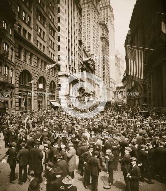 Crowds on Wall Street, New York, USA, 1918. Creator: Unknown.