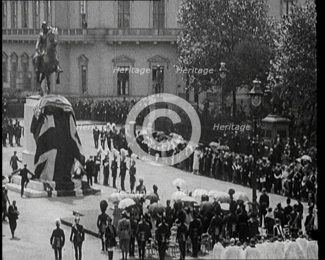 Crowds Gathering for the Unveiling of the Statue of King Edward VII, 1921. Creator: British Pathe Ltd.