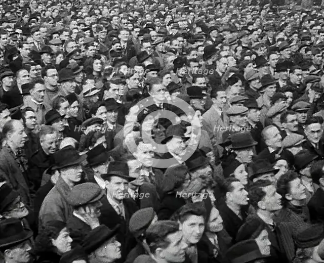 Crowds Listening to Speeches in Trafalgar Square, 1942. Creator: British Pathe Ltd.
