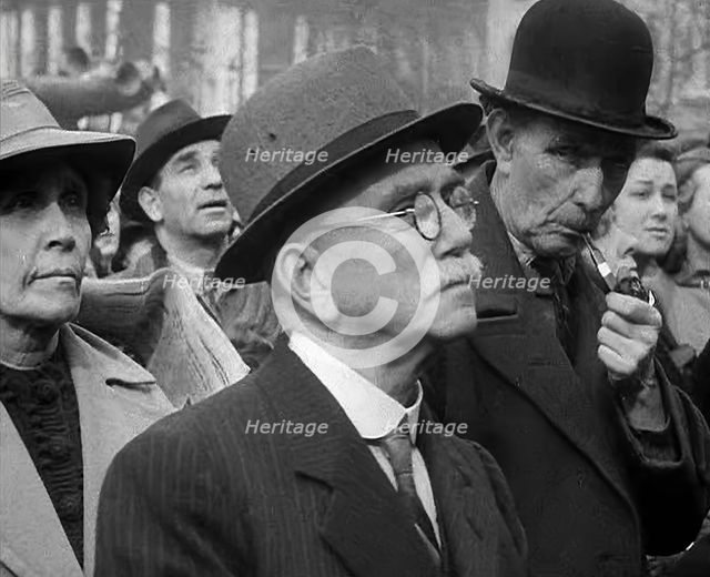 Crowds Listening to Speeches in Trafalgar Square, 1942. Creator: British Pathe Ltd.