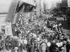 Crowds waiting for Johnson in N.Y., between c1910 and c1915. Creator: Bain News Service