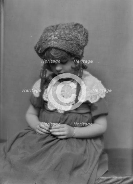 Cuthbert, Salanne, daughter of Mrs. Cuthbert (Mrs. Wentworth), portrait photograph, 1912 Nov. 16. Creator: Arnold Genthe.