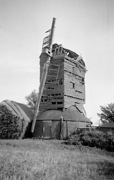 Cutmaple Mill, Essex, 1935. Artist: HES Simmons