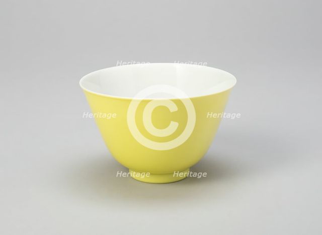 Cup, Qing dynasty (1644-1911), Yongzheng reign mark and period (1723-1735). Creator: Unknown.