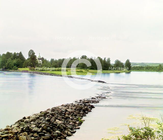 Current-diverting levee near the Iablonskii Island [Russian Empire], 1909. Creator: Sergey Mikhaylovich Prokudin-Gorsky.