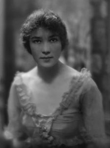 Cushman, Clarina, Miss, portrait photograph, 1914 Apr. 10. Creator: Arnold Genthe