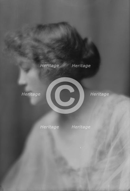 Cushman, Clarina, Miss, portrait photograph, 1914 Apr. 10. Creator: Arnold Genthe.