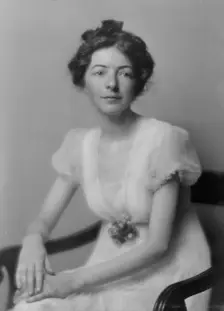 Cushing, Jessie H., Miss, portrait photograph, 1916 Apr. 11. Creator: Arnold Genthe