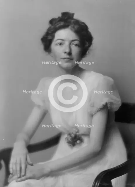Cushing, Jessie H., Miss, portrait photograph, 1916 Apr. 11. Creator: Arnold Genthe.