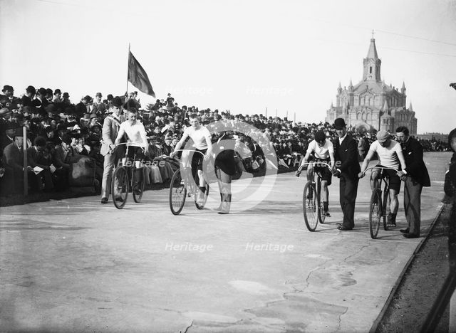 Cycle race, Malmö, Sweden, c1910. Creator: Unknown.