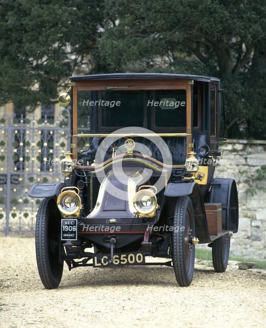 A 1906 Renault 14/20hp XB. Artist: Unknown