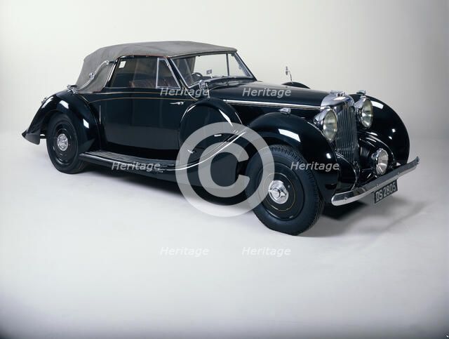 A 1939 Lagonda V12 cabriolet. Artist: Unknown